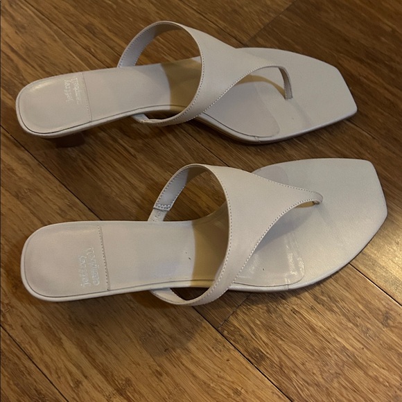 Jeffrey Campbell Women's Kitten Heel Sandal size US 8 - Picture 3 of 4